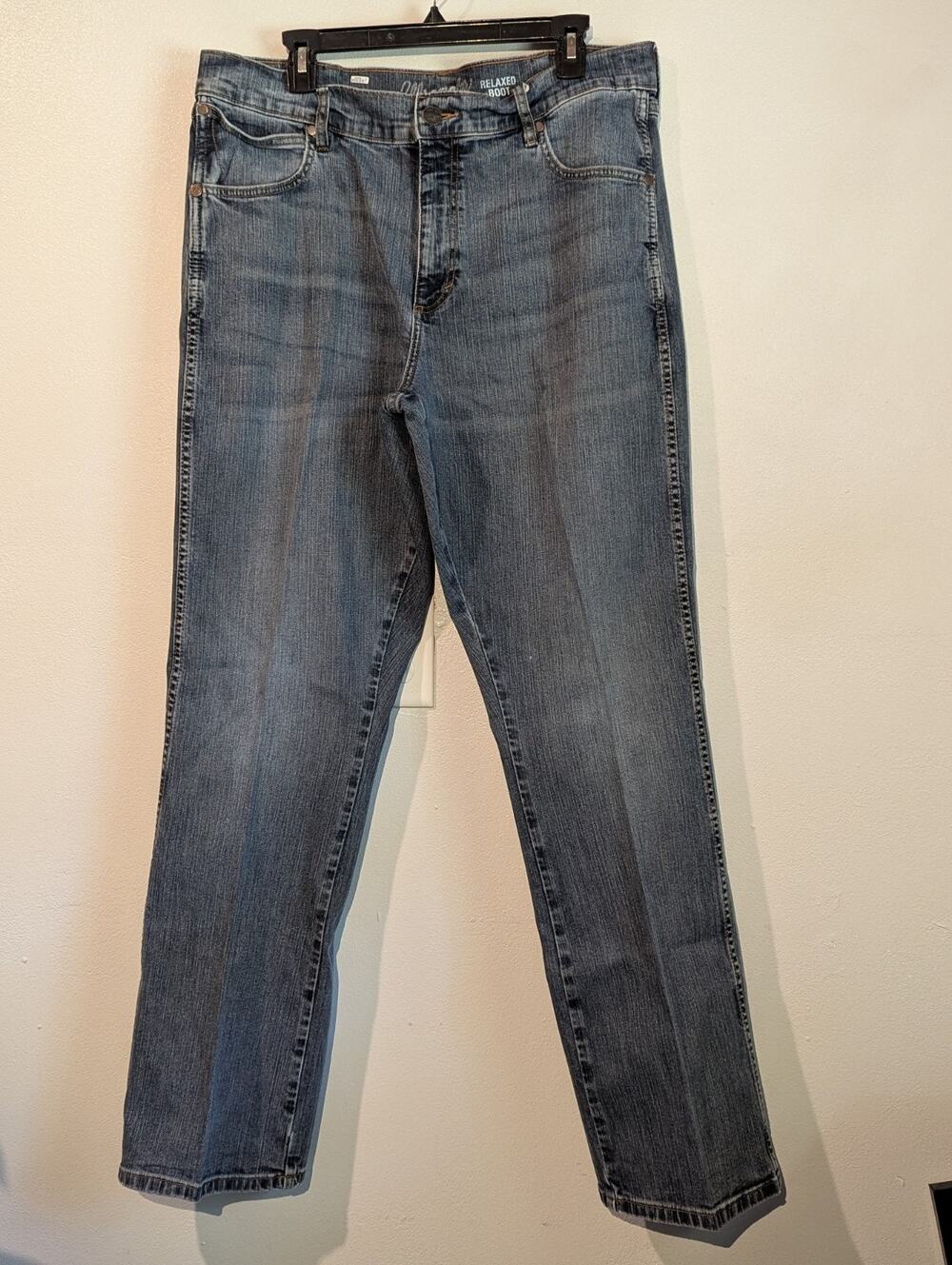 Wrangler Retro Relaxed Boot Denim Jeans Men Sz 36X34 Blue Classic Straight